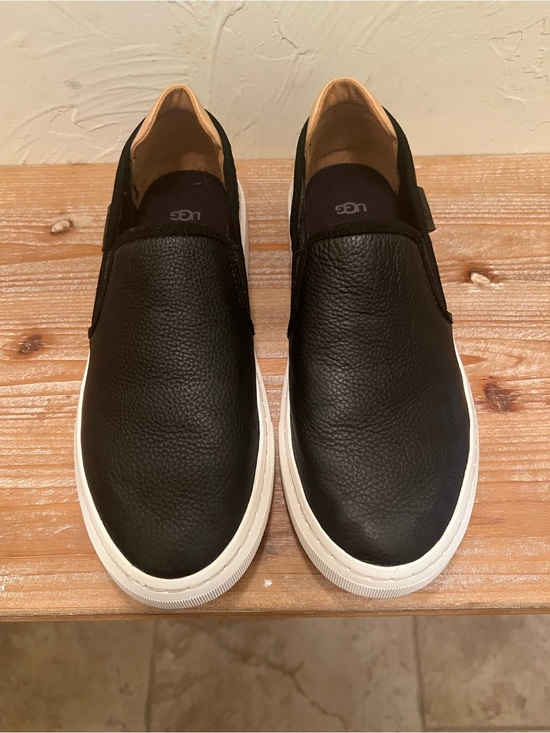 UGG Shoes - UGG Alameda Women’s Black Leather Slip-On Sneakers with White Sole Size 8